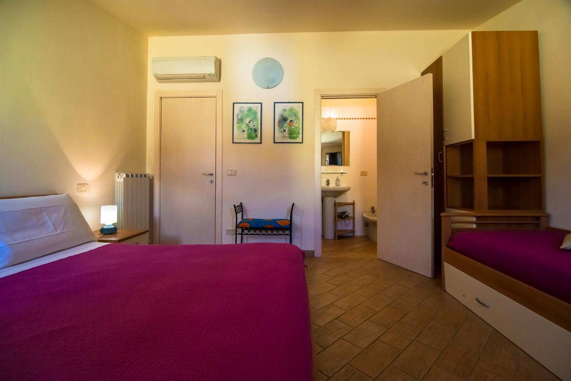 Appartamenti E Affittacamere Le Due Ruote Alberese Room photo